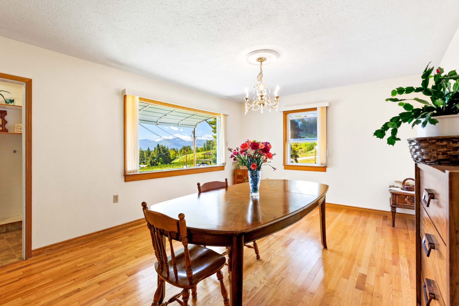 3820 38th Ave N 799,900 Jamie Wall Creston Real Estate Agent